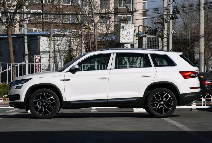 纯正德系品质，七座大SUV，油耗6.9L，跌破19万卖不动