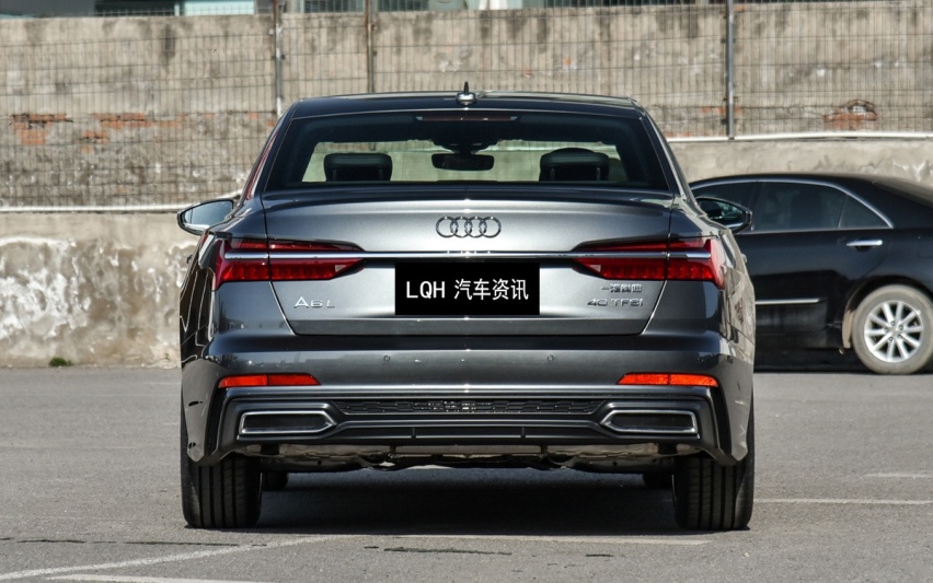 奥迪的“代表之作”，配2.0T+适时四驱，不输奔驰E级、宝马