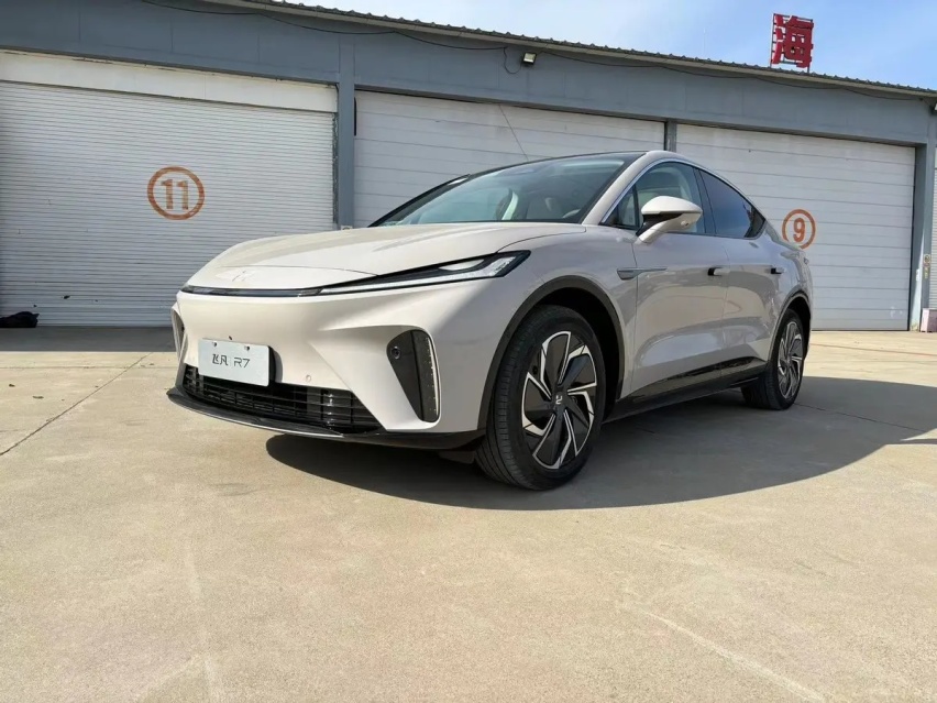 十亿系统都有什么？试完2024款飞凡R7就知道了