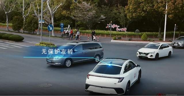 华为店里要卖新车了！40多万的极狐阿尔法S HI版，你会买吗？