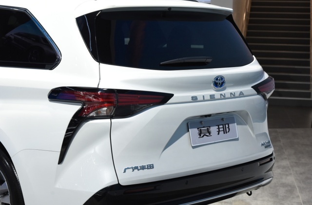 提车加价大几万，中大型MPV赛那SIENNA预售后为何这么“豪横”？