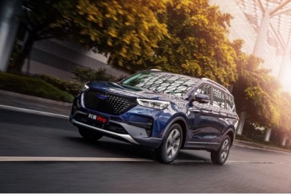 长安欧尚旗舰SUV 8.59万起售 大厂牌“血腥”夺市