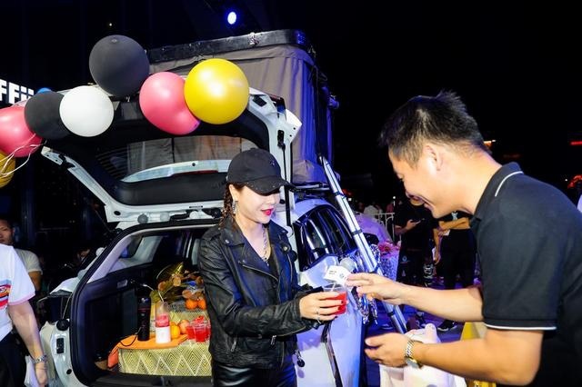 满载奇思妙想 ，东风风神奕炫天团奇妙空间体验夜空降宁波