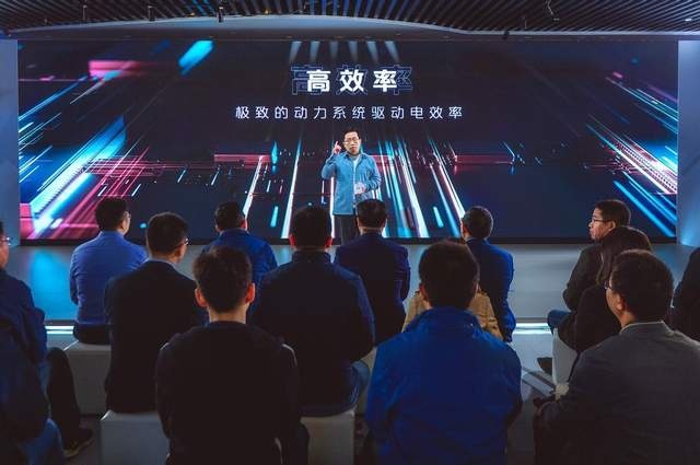 全球首款全电数字平台正式发布！长安深蓝引领行业进军全电时代