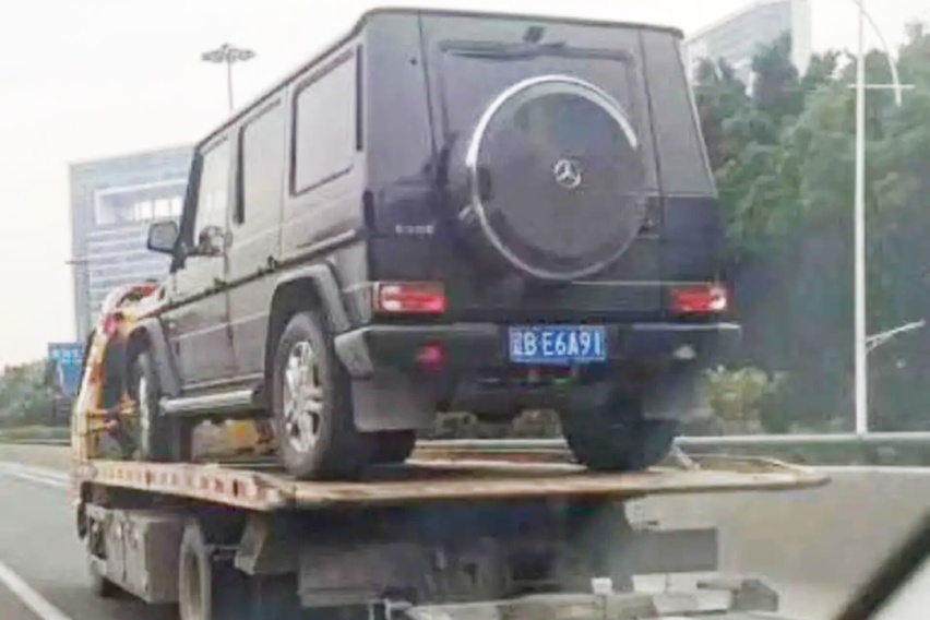 恒大球员当街涂改车牌被拘留，网友：你这一涂把饭碗涂没了