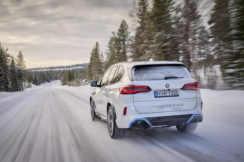 国产宝马X5L算什么 烧氢的宝马X5比3.0T还强 续航500km