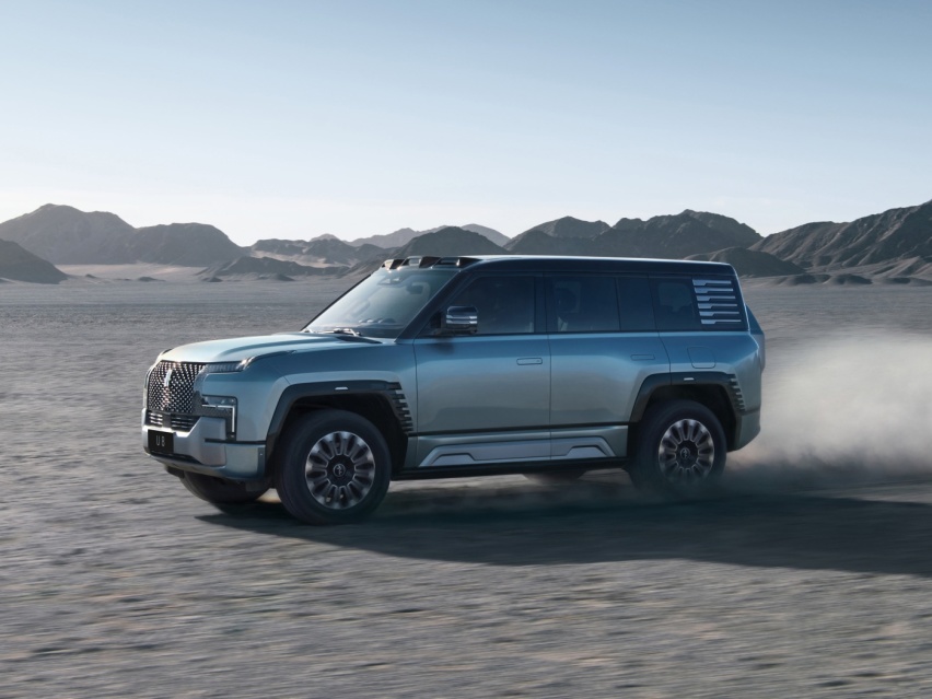 和GLS、X7抢地盘，仰望U8有啥“绝活”？颠覆性技术秀足了肌肉
