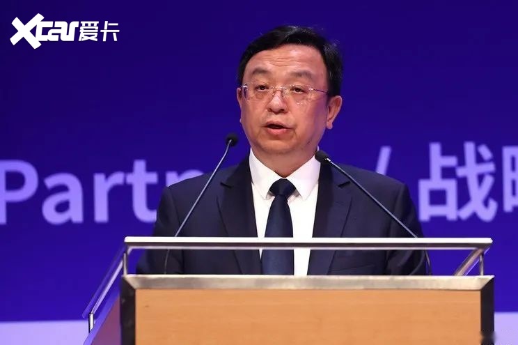 每天车闻:吉利2023年财年营收1792亿-爱卡汽车爱咖号