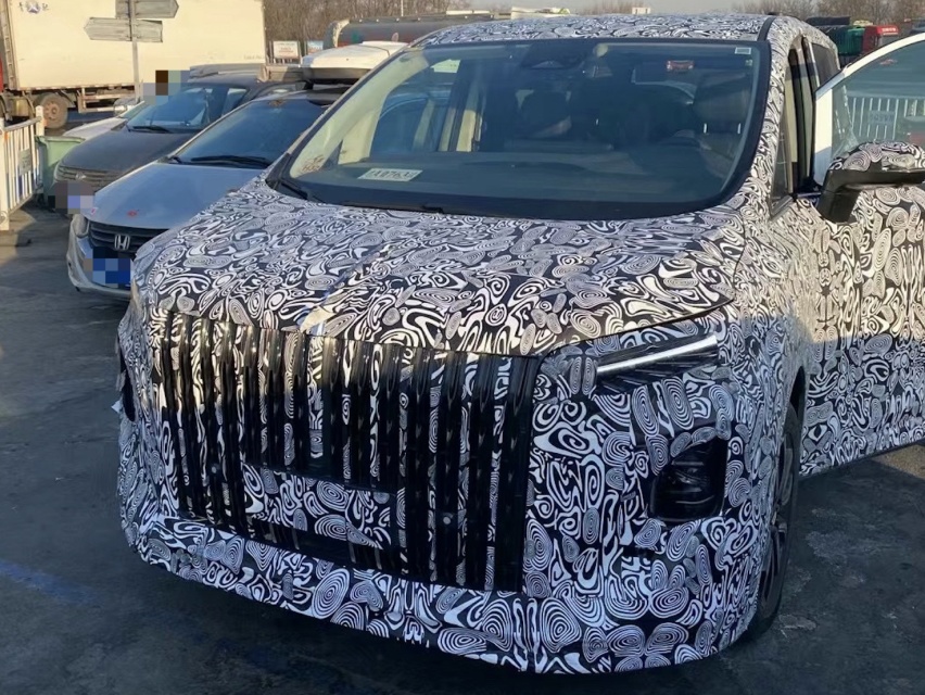 最值得期待新车：红旗MPV 中大型MPV 竞争对手锁定埃尔法