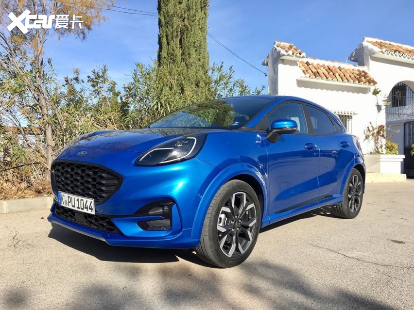 运动饱满的设计全新福特puma海外实车街拍