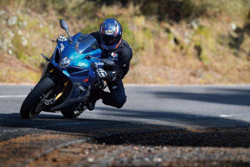 铃木公升级跑车GSX-R1000R，赛车技术下放，水冷四缸197马力