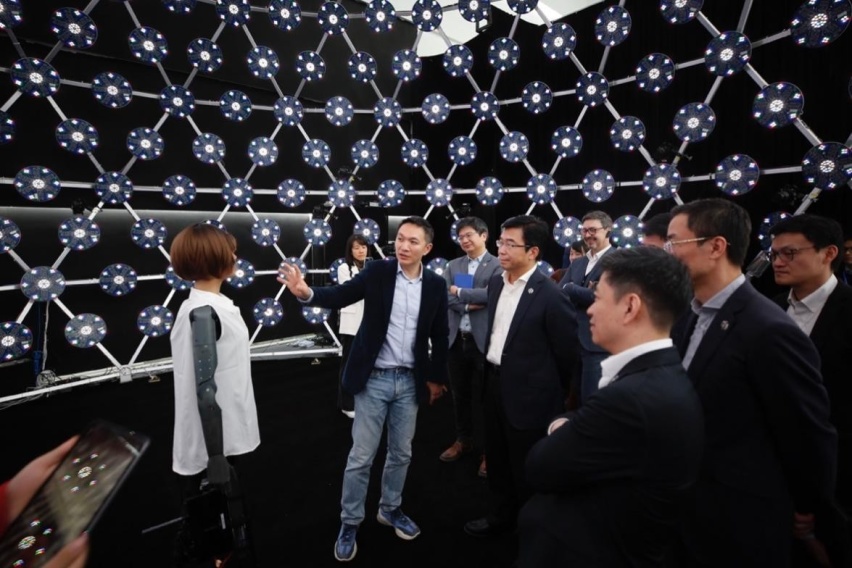 上海科技大学校长江绵恒会见高合汽车董事长丁磊 推进产学研校企战略合作