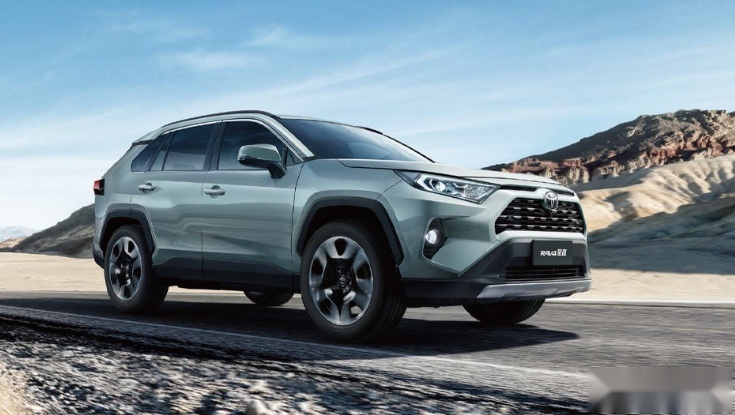 让出行更舒适的一汽丰田RAV4荣放，彰显城市SUV高品质
