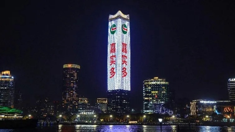 嘉实多斩获“LubTop2023中国润滑油行业年度总评榜”五大奖项