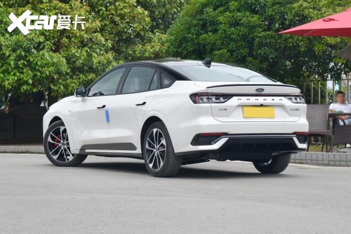 福特蒙迪欧：定价不高优惠大，入门2.0T+8AT，用料厚道，咋卖不火？