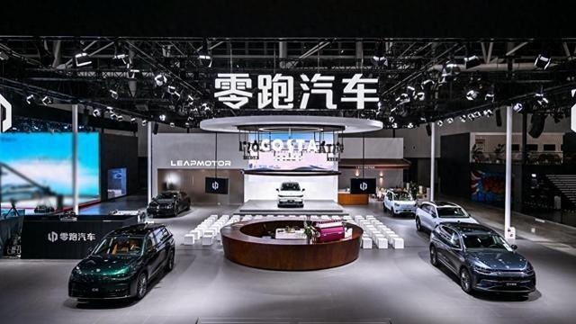 零跑C16到达北京车展展台：价格必将带来惊喜，C11或将被替换