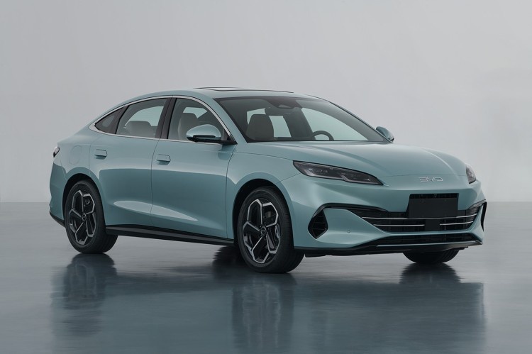 比亚迪2024年继续“上硬菜”，7款纯电车＆插混车