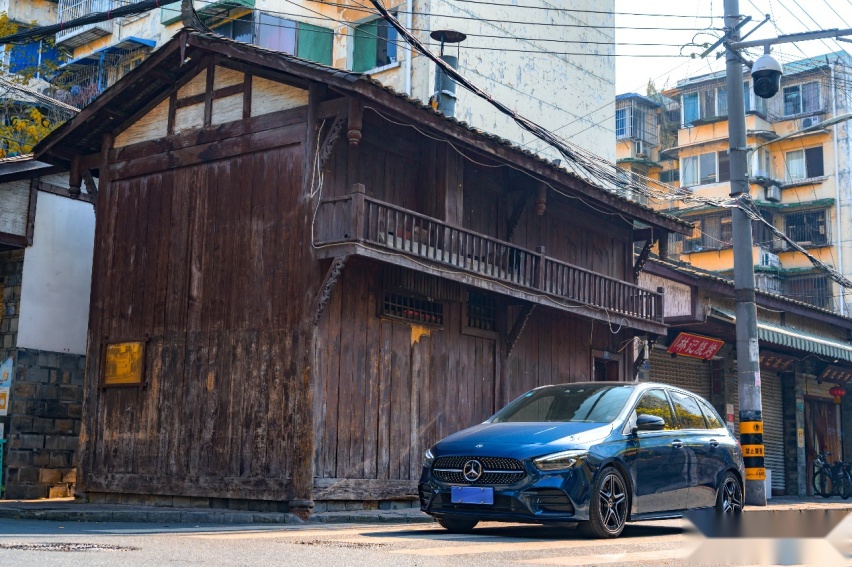 与B260一起休旅一刻