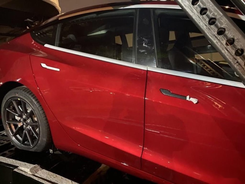 内外皆有优化，产品力再提升，特斯拉新款Model 3谍照曝光
