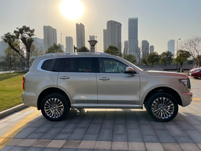 搭载V6动力，坦克500上市，售价33.5-39.5万元