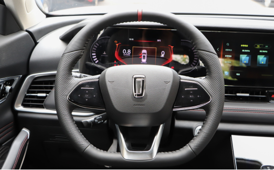 能文能武的大五座SUV 测试奔腾T99运动版
