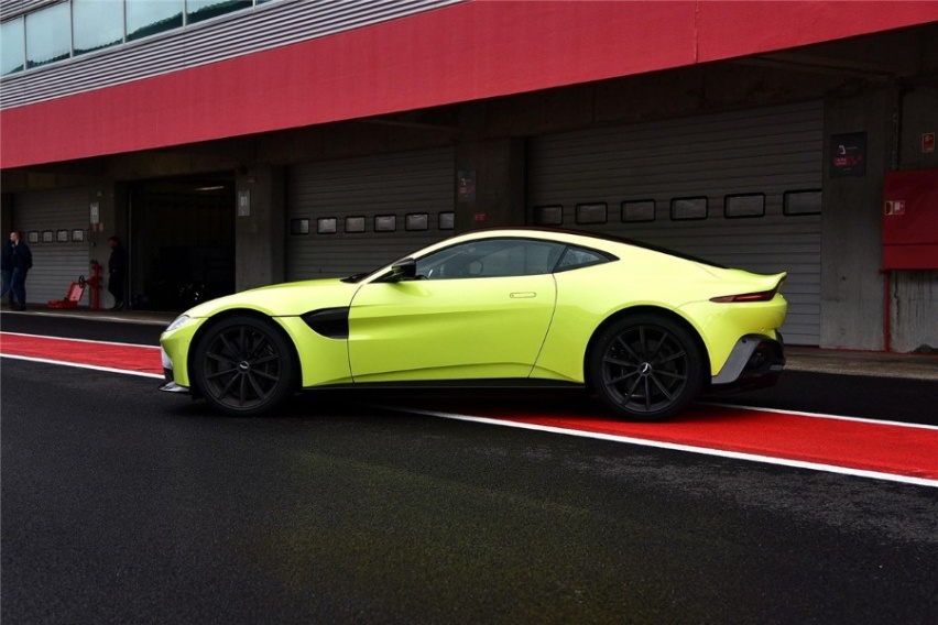 Vantage/AMG GT/R8/迈凯伦GT，200万超选