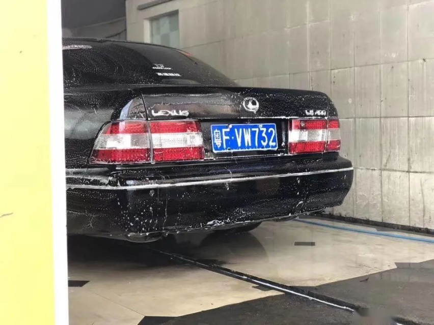 00后偏爱98年雷克萨斯LS400，追逐内心的自己才是真情怀
