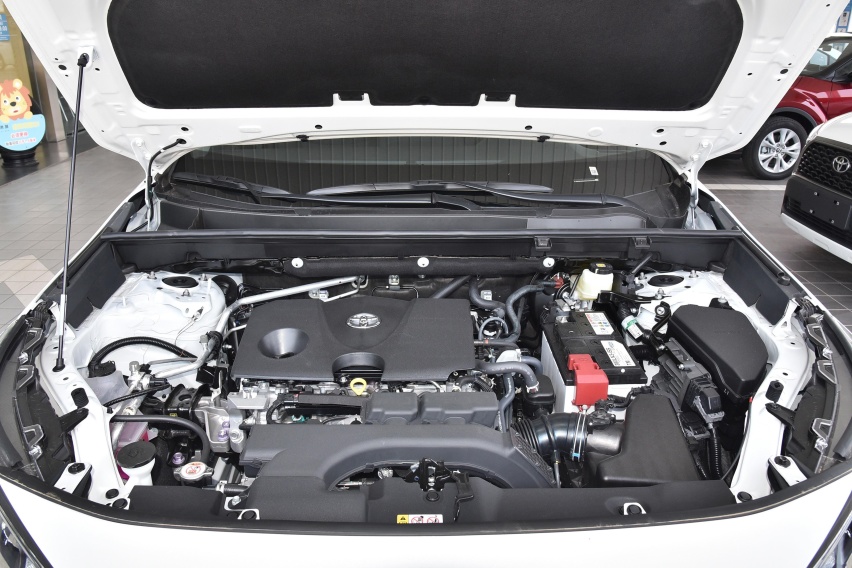 首付5.3万，月均花费5267元，搭载2.0L动力的RAV4荣放怎么样