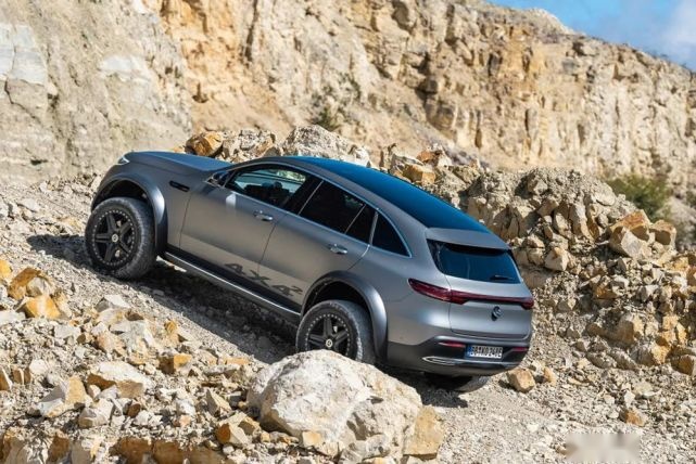 戴姆勒发布奔驰EQC 4X4²，电动越野时代真的快来了