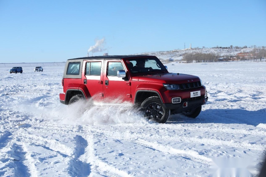 出道即巅峰！BJ40刀锋英雄版将于达喀尔完赛日开启预售