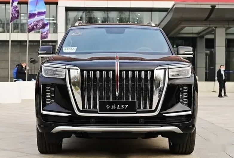最贵国产SUV 搭载国产V8发动机的红旗LS7实车亮相