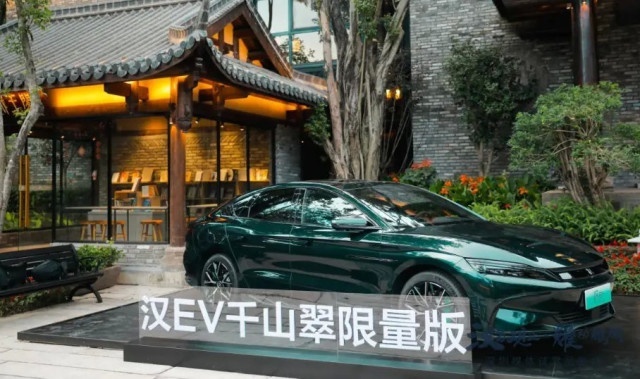 法拉利、布加迪同款剪刀门，哪吒S助力品牌向上，前路荆棘密布