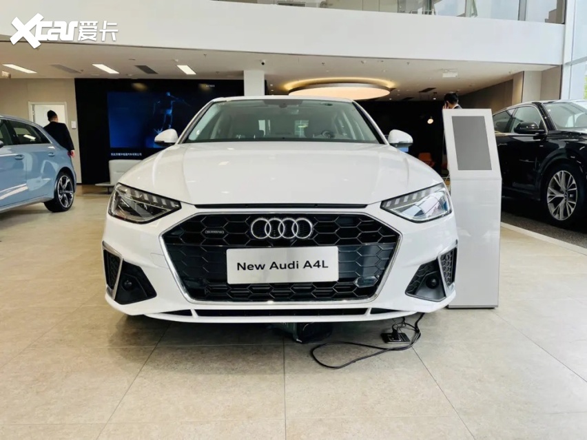对比奥迪A4L后就会明白，为啥林肯Z是年轻人的首选了