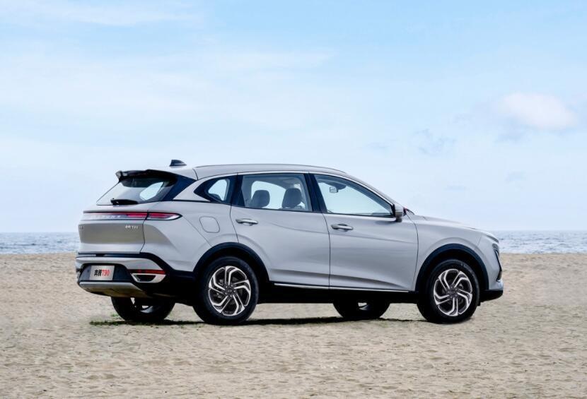 私人定制出圈！搭载1.5T/2.0T动力，一汽奔腾T90售10万元起