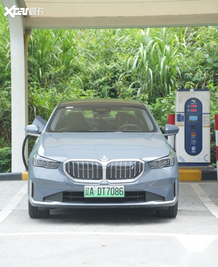 驾驭梦想：BMW i5 从深圳奔赴阿勒泰的壮丽之旅，今天启程！