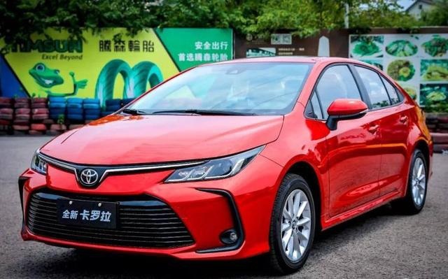 三款神车都完成换代，全新一代卡罗拉、轩逸和朗逸怎么选？