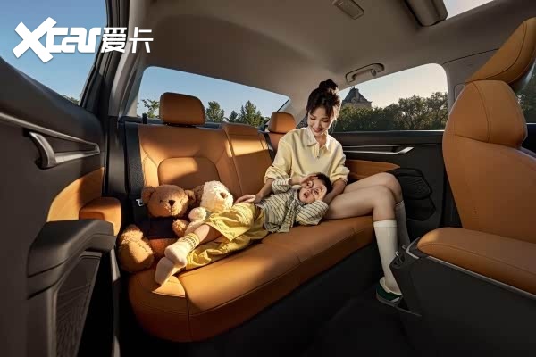 全新帝豪向上系列正式上市，限时感恩价5.99万元起重塑家轿价值标杆