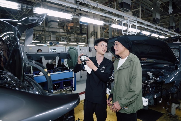 【新闻稿】搭载四驱系统 长安马自达MAZDA CX-50行也HEV正式下线786.png