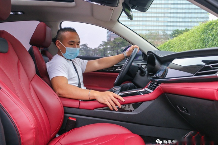 试完长安CS85 COUPE，会让合资跨界SUV车主“心痛”