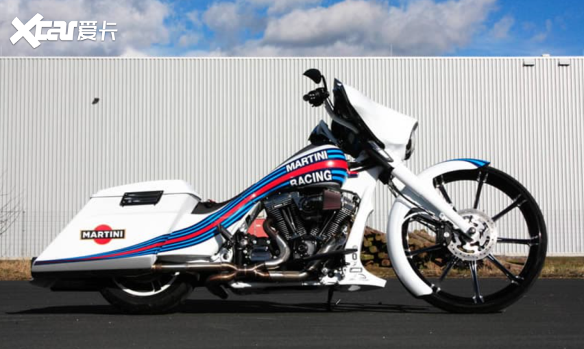 德国车厂改装宝马r18,采用空气悬挂外观帅气,命名heavy duty