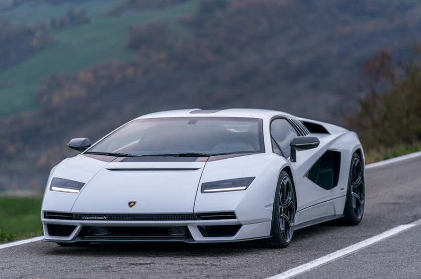 兰博基尼复刻经典Countach LPI 800-4