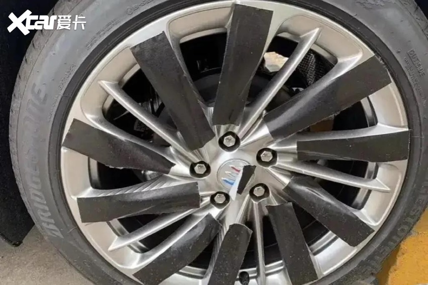 别克君越内饰谍照首次曝光！居然跟别克世纪同款内饰？