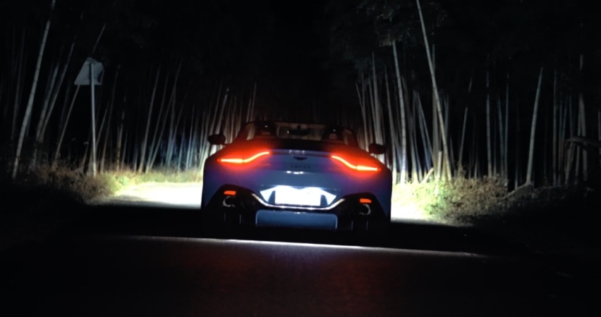 最速敞篷车？来自阿斯顿·马丁！