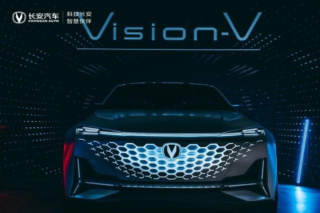 Vision-V概念车首发亮相！UNI系列引领长安持续向上