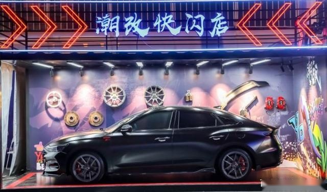 战力十足的“黑武士” 北京现代菲斯塔改装暴徒自带改装基因