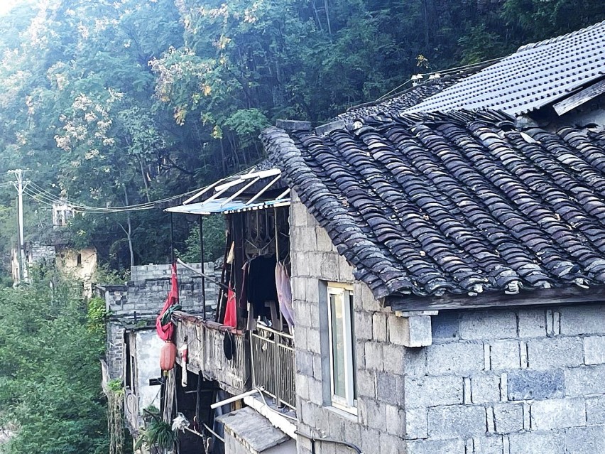 千里自驾北汽瑞翔X3 打卡重庆网红地 寻找别样之美