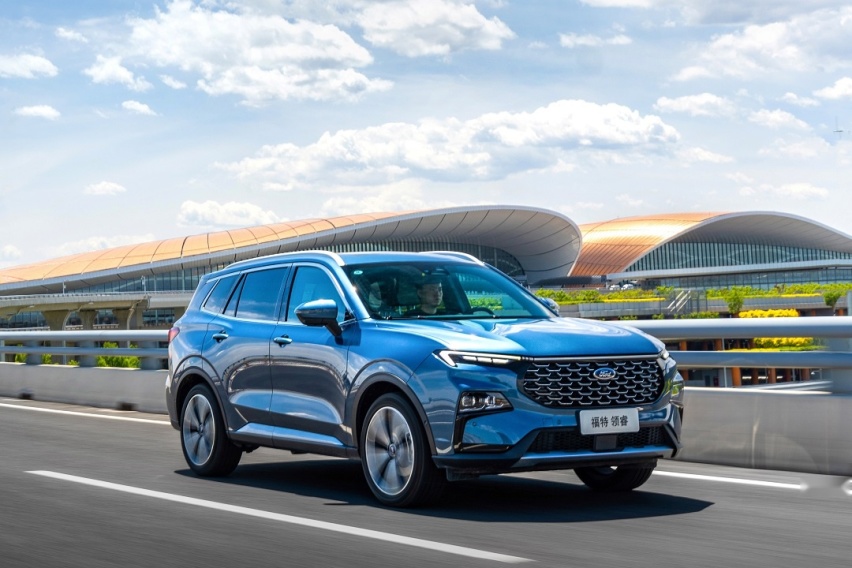 实测油耗4.3L/100km堪比混动车 江铃福特领睿最卷合资中型SUV