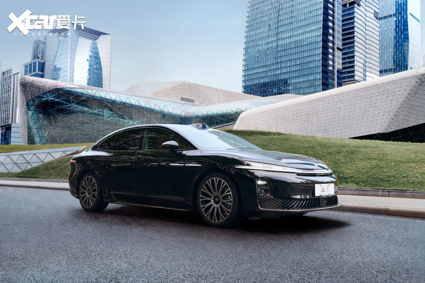 双智深度协同！昊铂 A800 定义旗舰新标杆