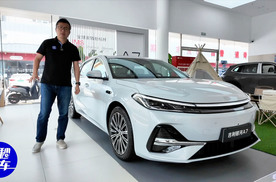 探店实拍预售10.38万的吉利银河A7，汉的尺寸秦的价格，爆款预订