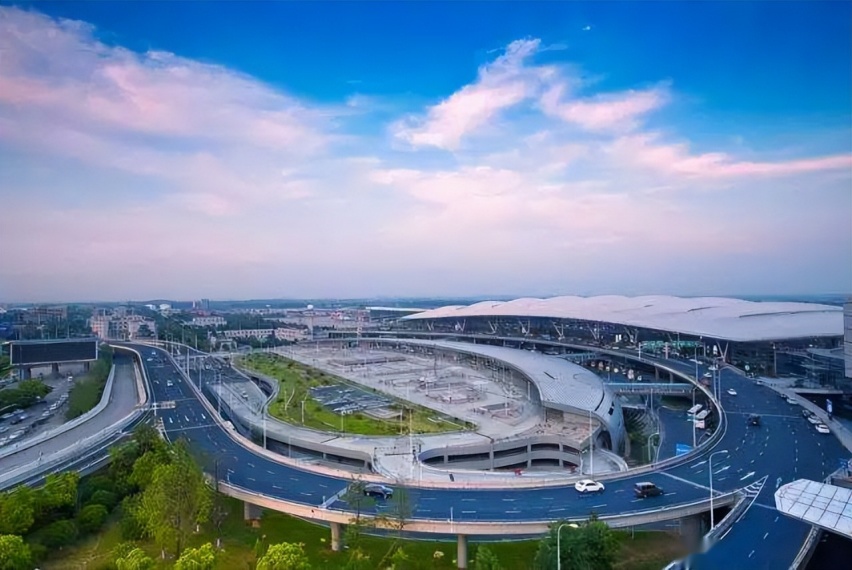 南京禄口国际机场停车收费标准，南京禄口机场t2航站楼停车场